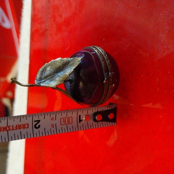 Authentic Limoges cherry porcelain box. Hand painted - Picture 5 of 6